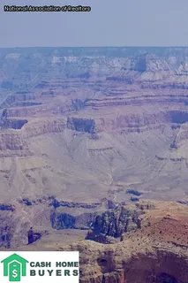 who pays a real estate agent